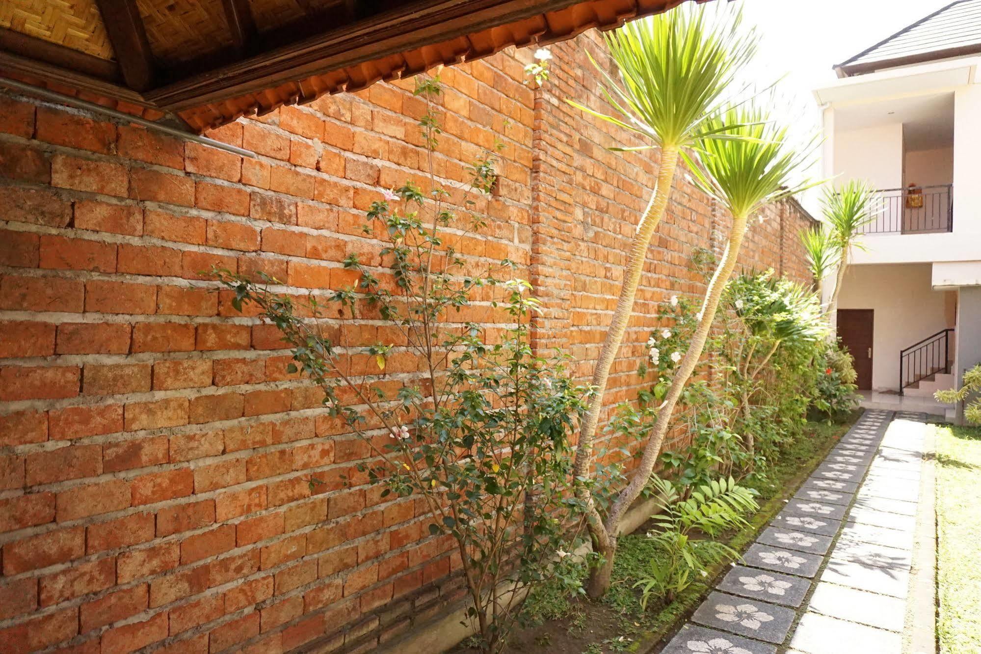 Cameng Homestay Denpasar Exterior foto